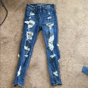 AEO Highly distressed SUPER HR Jegging 4S
